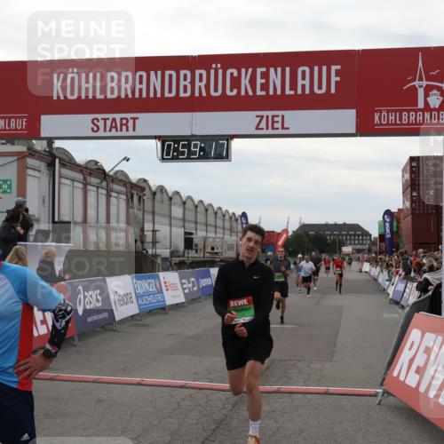 03.10.2025 - Köhlbrandbrückenlauf Julia Fischer http://msf.ph/oto/9025632 03.10.2025 15:59:18 Ziel 7262, 7496, 8780, 9118, 9126, 9521 meine-sportfotos.de
