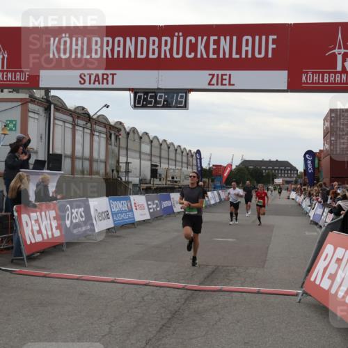 03.10.2025 - Köhlbrandbrückenlauf Julia Fischer http://msf.ph/oto/9025638 03.10.2025 15:59:19 Ziel 7262, 7496, 8780, 9118, 9126, 9238, 9521, 9577 meine-sportfotos.de