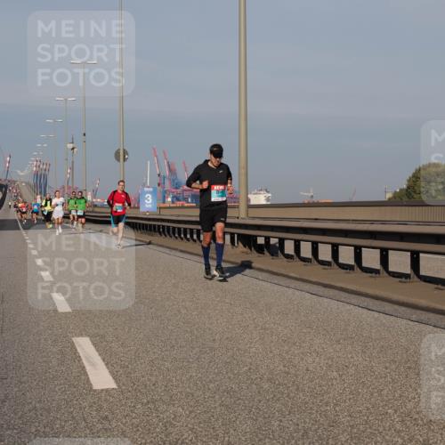 03.10.2025 - Köhlbrandbrückenlauf Fabian Wolf http://msf.ph/oto/9025668 03.10.2025 09:41:55 Position 3  meine-sportfotos.de