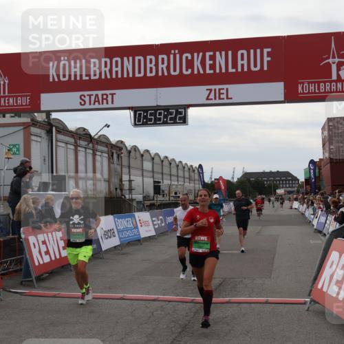 03.10.2025 - Köhlbrandbrückenlauf Julia Fischer http://msf.ph/oto/9025669 03.10.2025 15:59:22 Ziel 7262, 7496, 8780, 9118, 9126, 9238, 9521, 9577 meine-sportfotos.de