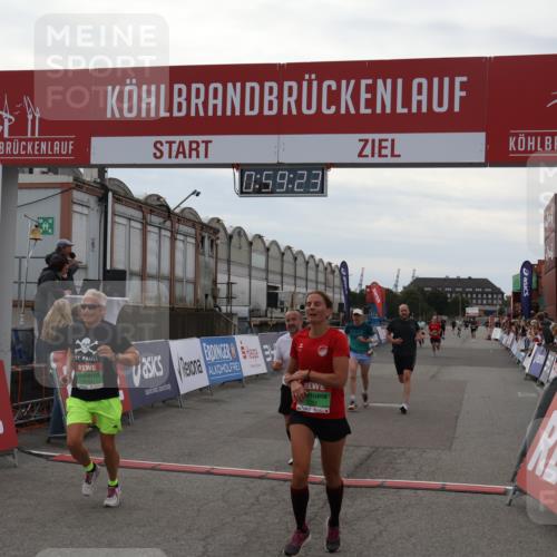 03.10.2025 - Köhlbrandbrückenlauf Julia Fischer http://msf.ph/oto/9025672 03.10.2025 15:59:23 Ziel 7262, 7496, 8780, 9118, 9126, 9238, 9521, 9577 meine-sportfotos.de