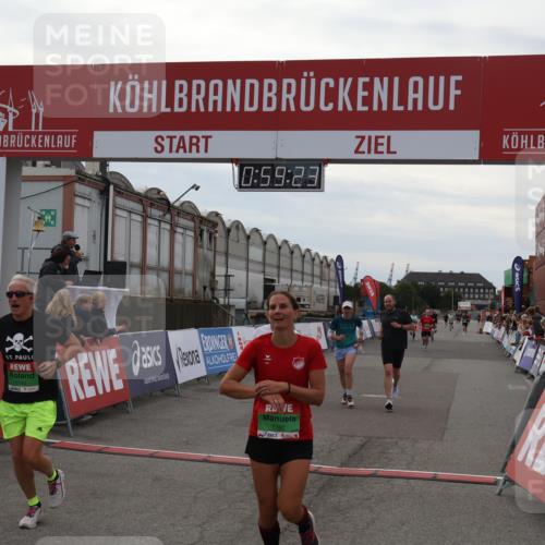 03.10.2025 - Köhlbrandbrückenlauf Julia Fischer http://msf.ph/oto/9025677 03.10.2025 15:59:23 Ziel 7262, 7496, 8780, 9118, 9126, 9238, 9521, 9577 meine-sportfotos.de
