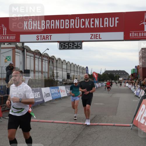 03.10.2025 - Köhlbrandbrückenlauf Julia Fischer http://msf.ph/oto/9025692 03.10.2025 15:59:25 Ziel 7089, 7262, 7496, 8780, 9118, 9126, 9238, 9521, 9577 meine-sportfotos.de