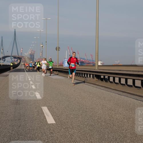 03.10.2025 - Köhlbrandbrückenlauf Fabian Wolf http://msf.ph/oto/9025705 03.10.2025 09:41:58 Position 3 3 meine-sportfotos.de