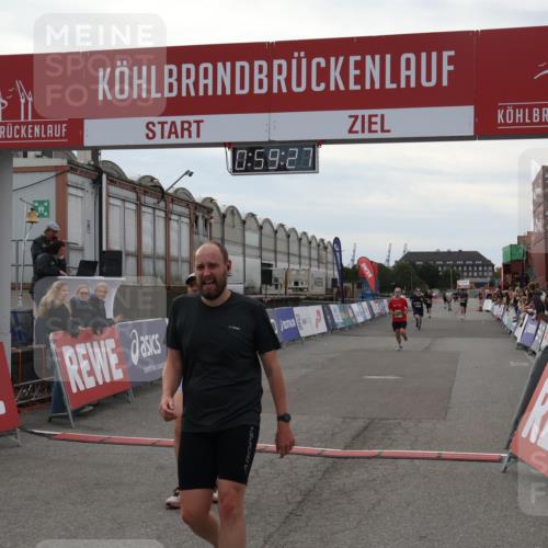 03.10.2025 - Köhlbrandbrückenlauf Julia Fischer http://msf.ph/oto/9025711 03.10.2025 15:59:27 Ziel 7083, 7089, 7262, 7496, 8780, 9126, 9238, 9521, 9577 meine-sportfotos.de