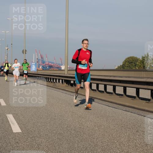 03.10.2025 - Köhlbrandbrückenlauf Fabian Wolf http://msf.ph/oto/9025769 03.10.2025 09:42:01 Position 3 3490 meine-sportfotos.de