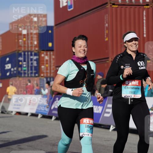 03.10.2025 - Köhlbrandbrückenlauf Michael Burmester http://msf.ph/oto/9025785 03.10.2025 10:28:58 Ziel 2035, 2177, 2263, 2264, 2375, 2492, 2845, 2922 meine-sportfotos.de