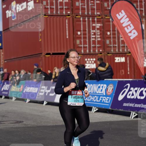 03.10.2025 - Köhlbrandbrückenlauf Michael Burmester http://msf.ph/oto/9025818 03.10.2025 10:29:02 Ziel 1942, 2035, 2163, 2177, 2375, 2845, 2922 meine-sportfotos.de
