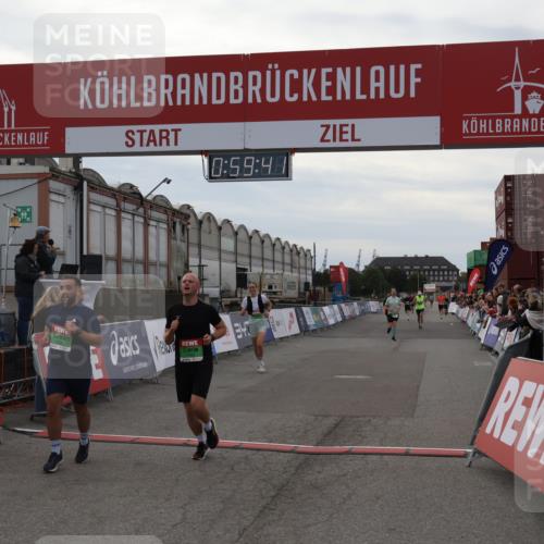 03.10.2025 - Köhlbrandbrückenlauf Julia Fischer http://msf.ph/oto/9025826 03.10.2025 15:59:41 Ziel 7025, 7048, 7059, 7083, 7089, 7187, 7193, 7225 meine-sportfotos.de