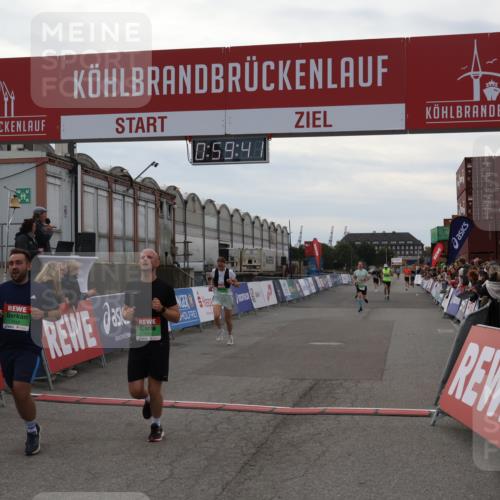 03.10.2025 - Köhlbrandbrückenlauf Julia Fischer http://msf.ph/oto/9025830 03.10.2025 15:59:41 Ziel 7025, 7048, 7059, 7083, 7089, 7187, 7193, 7225 meine-sportfotos.de