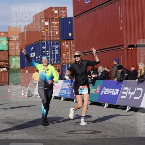 03.10.2025 - Köhlbrandbrückenlauf Michael Burmester http://msf.ph/oto/9025835 03.10.2025 10:29:03 Ziel 1942, 2035, 2163, 2177, 2375, 2845, 2922 meine-sportfotos.de
