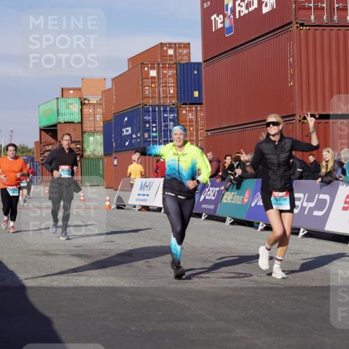 03.10.2025 - Köhlbrandbrückenlauf Michael Burmester http://msf.ph/oto/9025850 03.10.2025 10:29:04 Ziel 1942, 2035, 2163, 2375, 2845 meine-sportfotos.de