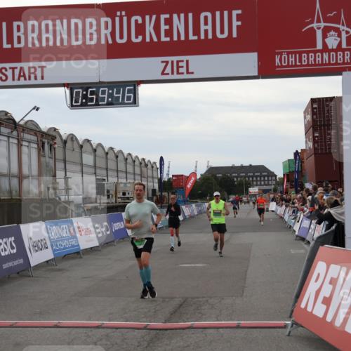 03.10.2025 - Köhlbrandbrückenlauf Julia Fischer http://msf.ph/oto/9025864 03.10.2025 15:59:46 Ziel 7025, 7048, 7187, 7193, 7225, 7450, 9101, 9113 meine-sportfotos.de