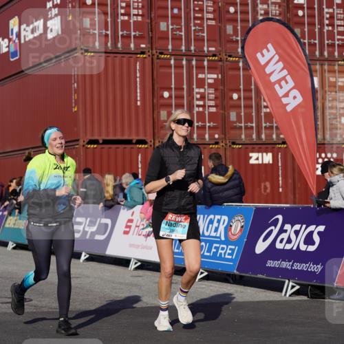 03.10.2025 - Köhlbrandbrückenlauf Michael Burmester http://msf.ph/oto/9025873 03.10.2025 10:29:05 Ziel 1942, 2035, 2163, 2375, 2845 meine-sportfotos.de