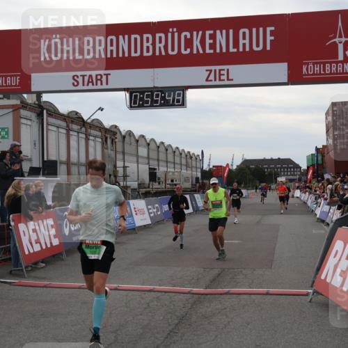 03.10.2025 - Köhlbrandbrückenlauf Julia Fischer http://msf.ph/oto/9025877 03.10.2025 15:59:48 Ziel 7025, 7048, 7185, 7187, 7193, 7225, 7450, 9101, 9113 meine-sportfotos.de