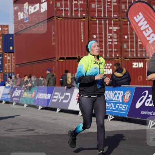 03.10.2025 - Köhlbrandbrückenlauf Michael Burmester http://msf.ph/oto/9025884 03.10.2025 10:29:06 Ziel 1781, 1942, 2035, 2163, 2845 meine-sportfotos.de