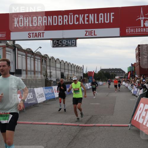 03.10.2025 - Köhlbrandbrückenlauf Julia Fischer http://msf.ph/oto/9025886 03.10.2025 15:59:49 Ziel 7025, 7048, 7165, 7185, 7193, 7225, 7450, 9101, 9113 meine-sportfotos.de