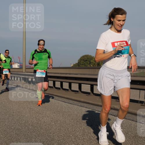 03.10.2025 - Köhlbrandbrückenlauf Fabian Wolf http://msf.ph/oto/9025893 03.10.2025 09:42:07 Position 3 2703, 3715 meine-sportfotos.de