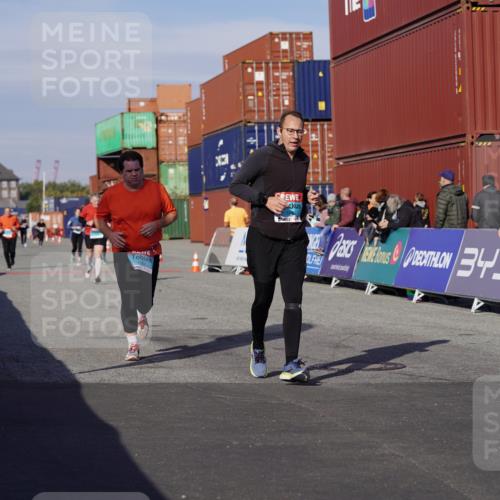 03.10.2025 - Köhlbrandbrückenlauf Michael Burmester http://msf.ph/oto/9025895 03.10.2025 10:29:07 Ziel 1781, 1942, 2035, 2163, 2845 meine-sportfotos.de