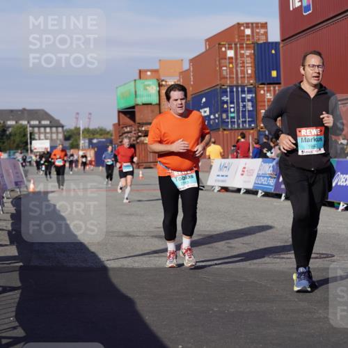 03.10.2025 - Köhlbrandbrückenlauf Michael Burmester http://msf.ph/oto/9025911 03.10.2025 10:29:08 Ziel 1781, 1942, 2035, 2163, 2845 meine-sportfotos.de