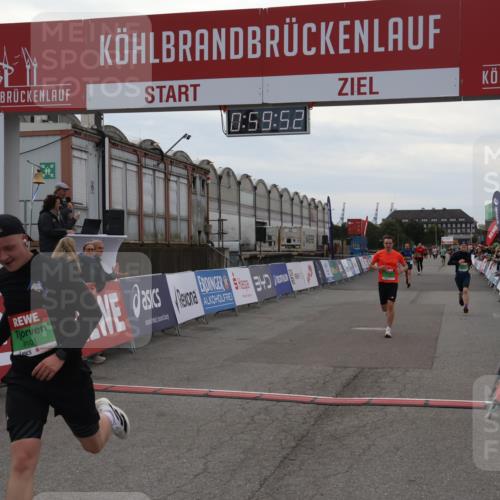 03.10.2025 - Köhlbrandbrückenlauf Julia Fischer http://msf.ph/oto/9025925 03.10.2025 15:59:52 Ziel 7165, 7185, 7193, 7225, 7269, 7450, 9101, 9113 meine-sportfotos.de