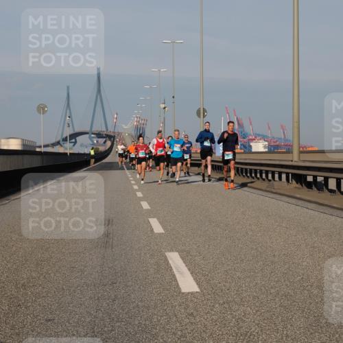 03.10.2025 - Köhlbrandbrückenlauf Fabian Wolf http://msf.ph/oto/9025957 03.10.2025 09:42:13 Position 3  meine-sportfotos.de