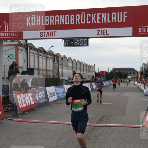 03.10.2025 - Köhlbrandbrückenlauf Julia Fischer http://msf.ph/oto/9025959 03.10.2025 15:59:56 Ziel 7165, 7185, 7225, 7269, 7450, 8915, 9101, 9113 meine-sportfotos.de