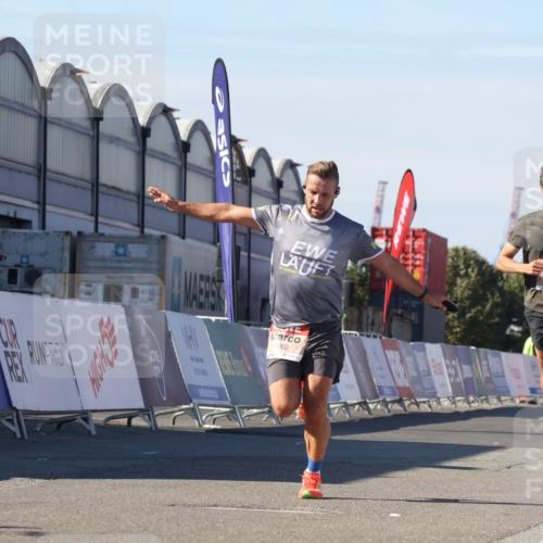 03.10.2025 - Köhlbrandbrückenlauf Luisa Fischer http://msf.ph/oto/9026016 03.10.2025 12:53:54 Ziel 4030, 4088, 6002, 6085, 6422, 6817 meine-sportfotos.de