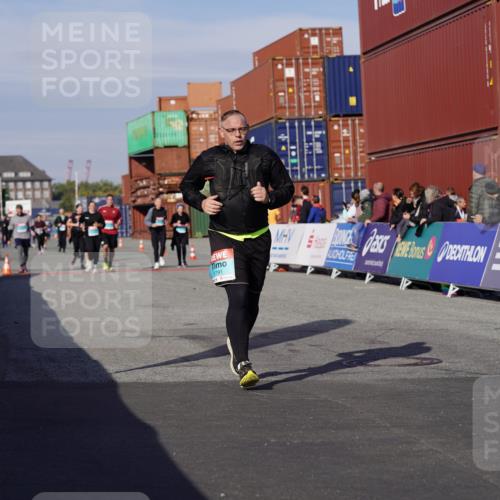 03.10.2025 - Köhlbrandbrückenlauf Michael Burmester http://msf.ph/oto/9026023 03.10.2025 10:29:25 Ziel 1791, 2258, 2321 meine-sportfotos.de