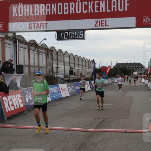 03.10.2025 - Köhlbrandbrückenlauf Julia Fischer http://msf.ph/oto/9026031 03.10.2025 16:00:08 Ziel 7103, 7106, 7269, 7329, 8783, 8915, 9314 meine-sportfotos.de