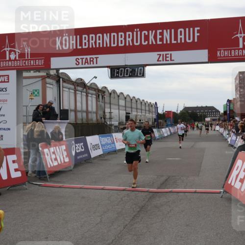 03.10.2025 - Köhlbrandbrückenlauf Julia Fischer http://msf.ph/oto/9026040 03.10.2025 16:00:10 Ziel 7103, 7106, 7329, 8783, 8915, 9314 meine-sportfotos.de