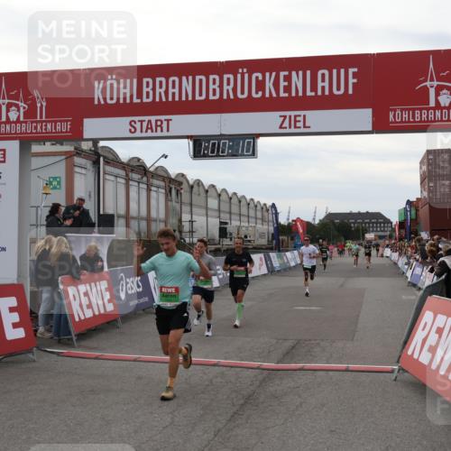 03.10.2025 - Köhlbrandbrückenlauf Julia Fischer http://msf.ph/oto/9026046 03.10.2025 16:00:10 Ziel 7103, 7106, 7329, 8783, 8915, 9314 meine-sportfotos.de