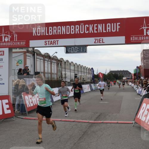 03.10.2025 - Köhlbrandbrückenlauf Julia Fischer http://msf.ph/oto/9026050 03.10.2025 16:00:11 Ziel 7103, 7106, 7329, 7598, 8783, 8915, 9314 meine-sportfotos.de