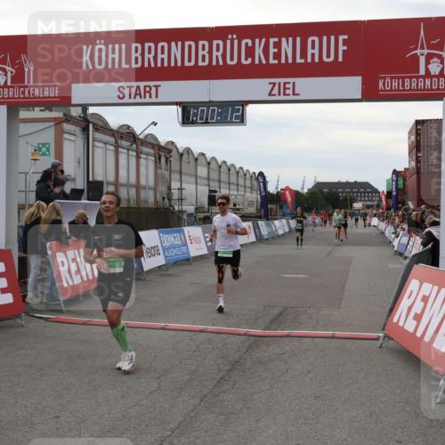 03.10.2025 - Köhlbrandbrückenlauf Julia Fischer http://msf.ph/oto/9026068 03.10.2025 16:00:13 Ziel 7103, 7106, 7271, 7329, 7598, 8783, 9314 meine-sportfotos.de