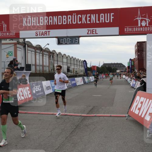 03.10.2025 - Köhlbrandbrückenlauf Julia Fischer http://msf.ph/oto/9026071 03.10.2025 16:00:13 Ziel 7103, 7106, 7271, 7329, 7598, 8783, 9314 meine-sportfotos.de