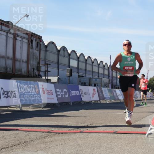 03.10.2025 - Köhlbrandbrückenlauf Luisa Fischer http://msf.ph/oto/9026089 03.10.2025 12:53:59 Ziel 4030, 4088, 5710, 5947, 6002, 6200, 6817 meine-sportfotos.de