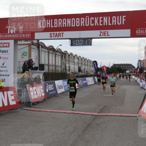 03.10.2025 - Köhlbrandbrückenlauf Julia Fischer http://msf.ph/oto/9026090 03.10.2025 16:00:17 Ziel 7103, 7106, 7233, 7271, 7276, 7329, 7598, 8783, 9314 meine-sportfotos.de