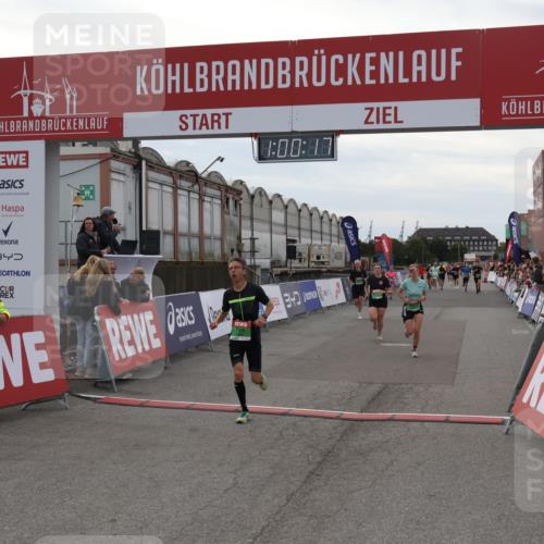 03.10.2025 - Köhlbrandbrückenlauf Julia Fischer http://msf.ph/oto/9026093 03.10.2025 16:00:17 Ziel 7103, 7106, 7233, 7271, 7276, 7329, 7598, 8783, 9314 meine-sportfotos.de