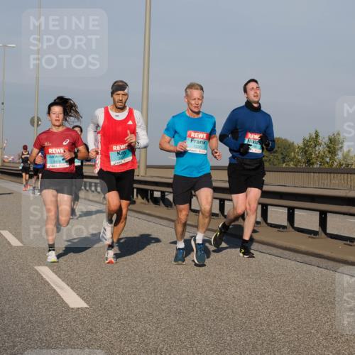 03.10.2025 - Köhlbrandbrückenlauf Fabian Wolf http://msf.ph/oto/9026097 03.10.2025 09:42:19 Position 3 016, 3376, 3527, 1030, 0000000000 meine-sportfotos.de