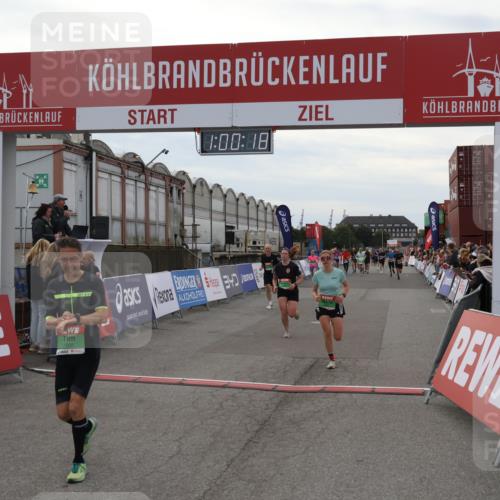 03.10.2025 - Köhlbrandbrückenlauf Julia Fischer http://msf.ph/oto/9026100 03.10.2025 16:00:19 Ziel 7103, 7105, 7106, 7233, 7271, 7276, 7301, 7329, 7598, 9314 meine-sportfotos.de
