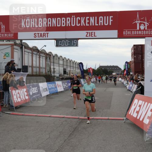 03.10.2025 - Köhlbrandbrückenlauf Julia Fischer http://msf.ph/oto/9026109 03.10.2025 16:00:19 Ziel 7103, 7105, 7106, 7233, 7271, 7276, 7301, 7329, 7598, 9314 meine-sportfotos.de