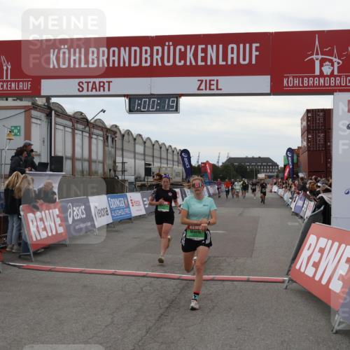 03.10.2025 - Köhlbrandbrückenlauf Julia Fischer http://msf.ph/oto/9026114 03.10.2025 16:00:20 Ziel 7103, 7105, 7106, 7233, 7271, 7276, 7301, 7598, 9314 meine-sportfotos.de