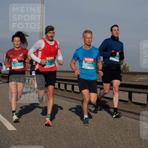03.10.2025 - Köhlbrandbrückenlauf Fabian Wolf http://msf.ph/oto/9026116 03.10.2025 09:42:20 Position 3 3376, 3527, 1030, 016 meine-sportfotos.de