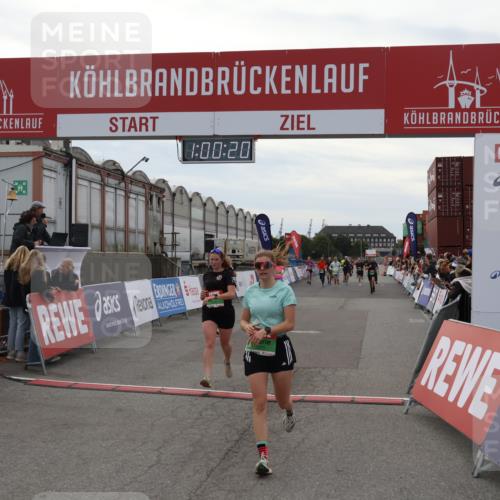 03.10.2025 - Köhlbrandbrückenlauf Julia Fischer http://msf.ph/oto/9026118 03.10.2025 16:00:20 Ziel 7103, 7105, 7106, 7233, 7271, 7276, 7301, 7598, 9314 meine-sportfotos.de