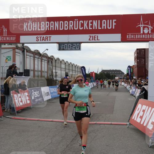 03.10.2025 - Köhlbrandbrückenlauf Julia Fischer http://msf.ph/oto/9026121 03.10.2025 16:00:20 Ziel 7103, 7105, 7106, 7233, 7271, 7276, 7301, 7598, 9314 meine-sportfotos.de