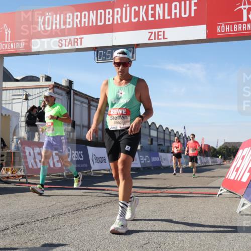 03.10.2025 - Köhlbrandbrückenlauf Luisa Fischer http://msf.ph/oto/9026124 03.10.2025 12:54:02 Ziel 4030, 4088, 5710, 5947, 6002, 6200, 6817 meine-sportfotos.de