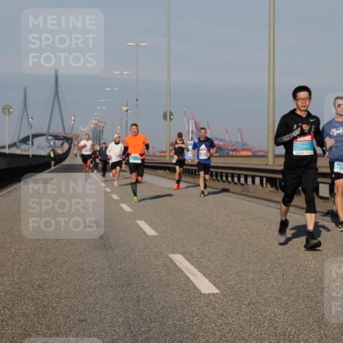 03.10.2025 - Köhlbrandbrückenlauf Fabian Wolf http://msf.ph/oto/9026141 03.10.2025 09:42:22 Position 3 3789 meine-sportfotos.de