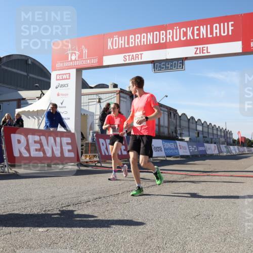 03.10.2025 - Köhlbrandbrückenlauf Luisa Fischer http://msf.ph/oto/9026162 03.10.2025 12:54:05 Ziel 4030, 5710, 5947, 6002, 6200, 6817 meine-sportfotos.de
