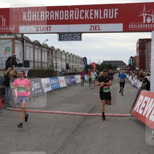 03.10.2025 - Köhlbrandbrückenlauf Julia Fischer http://msf.ph/oto/9026163 03.10.2025 16:00:26 Ziel 7027, 7105, 7116, 7202, 7233, 7271, 7276, 7301, 7598, 9188, 9189, 9240, 9391, 9491, 9717 meine-sportfotos.de