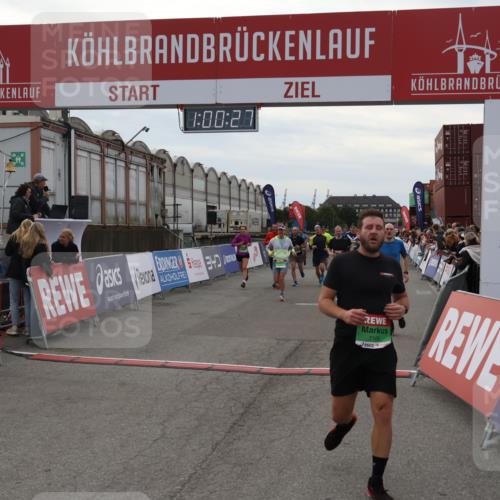 03.10.2025 - Köhlbrandbrückenlauf Julia Fischer http://msf.ph/oto/9026171 03.10.2025 16:00:27 Ziel 7027, 7105, 7116, 7202, 7233, 7271, 7276, 7287, 7301, 7598, 9188, 9189, 9240, 9391, 9491, 9717 meine-sportfotos.de